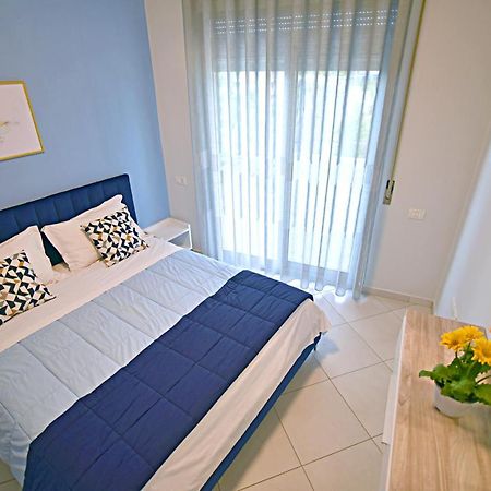 Sunrise Suites Vlorë Buitenkant foto