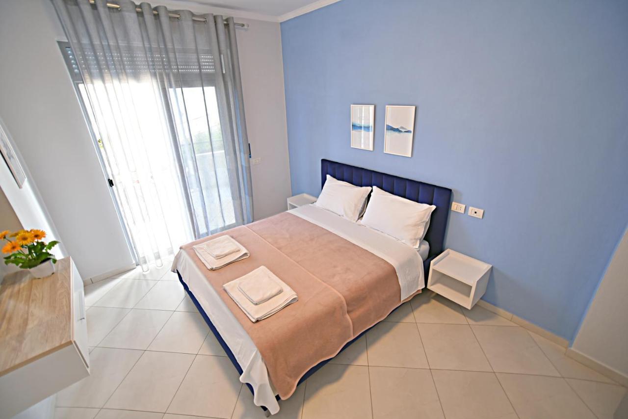 Sunrise Suites Vlorë Buitenkant foto