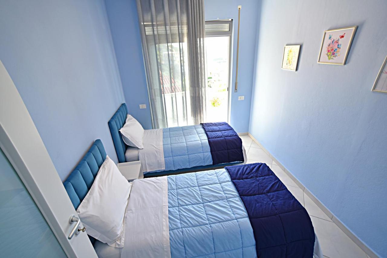 Sunrise Suites Vlorë Buitenkant foto