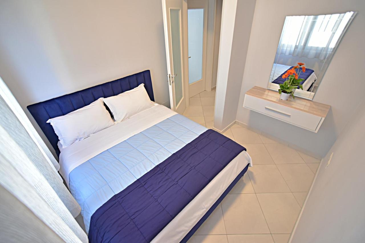 Sunrise Suites Vlorë Buitenkant foto